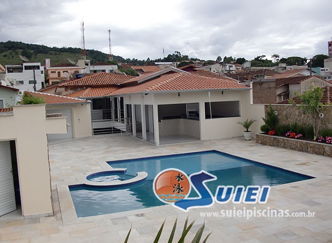 Suiei Piscinas