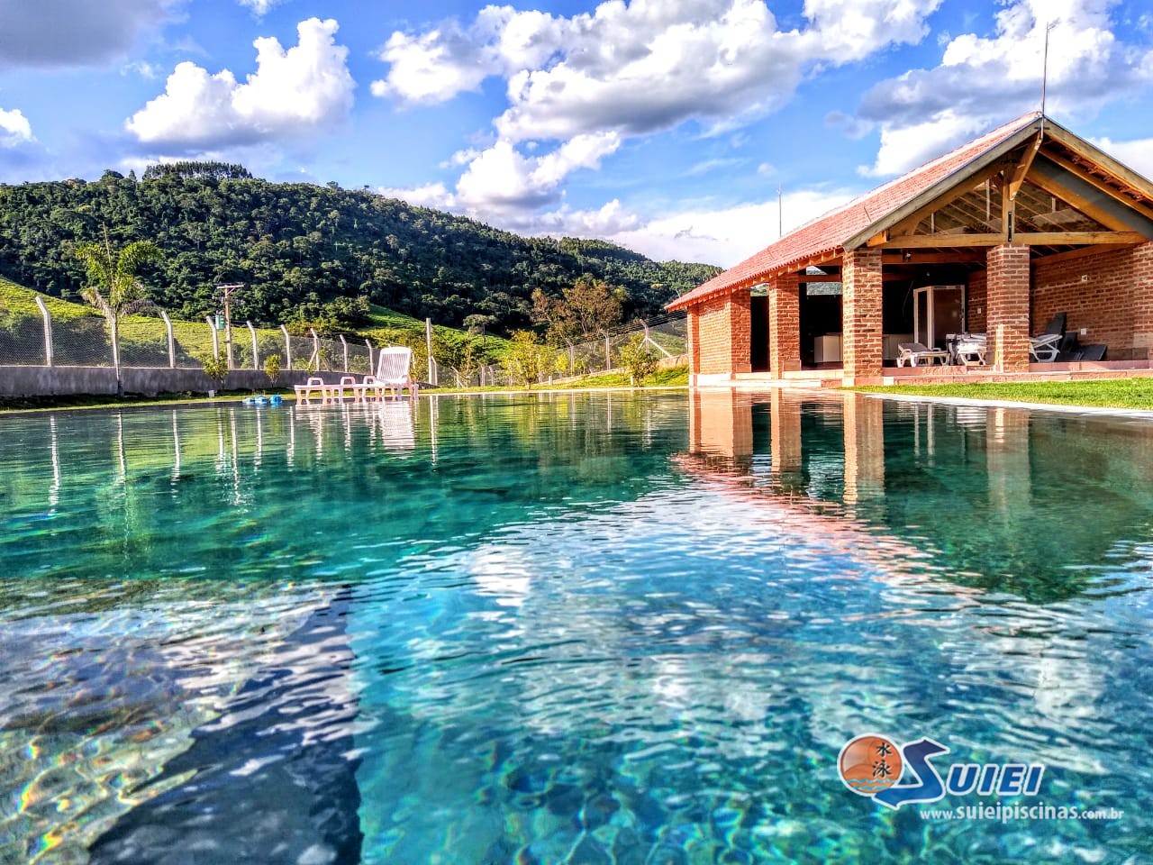 Suiei Piscinas