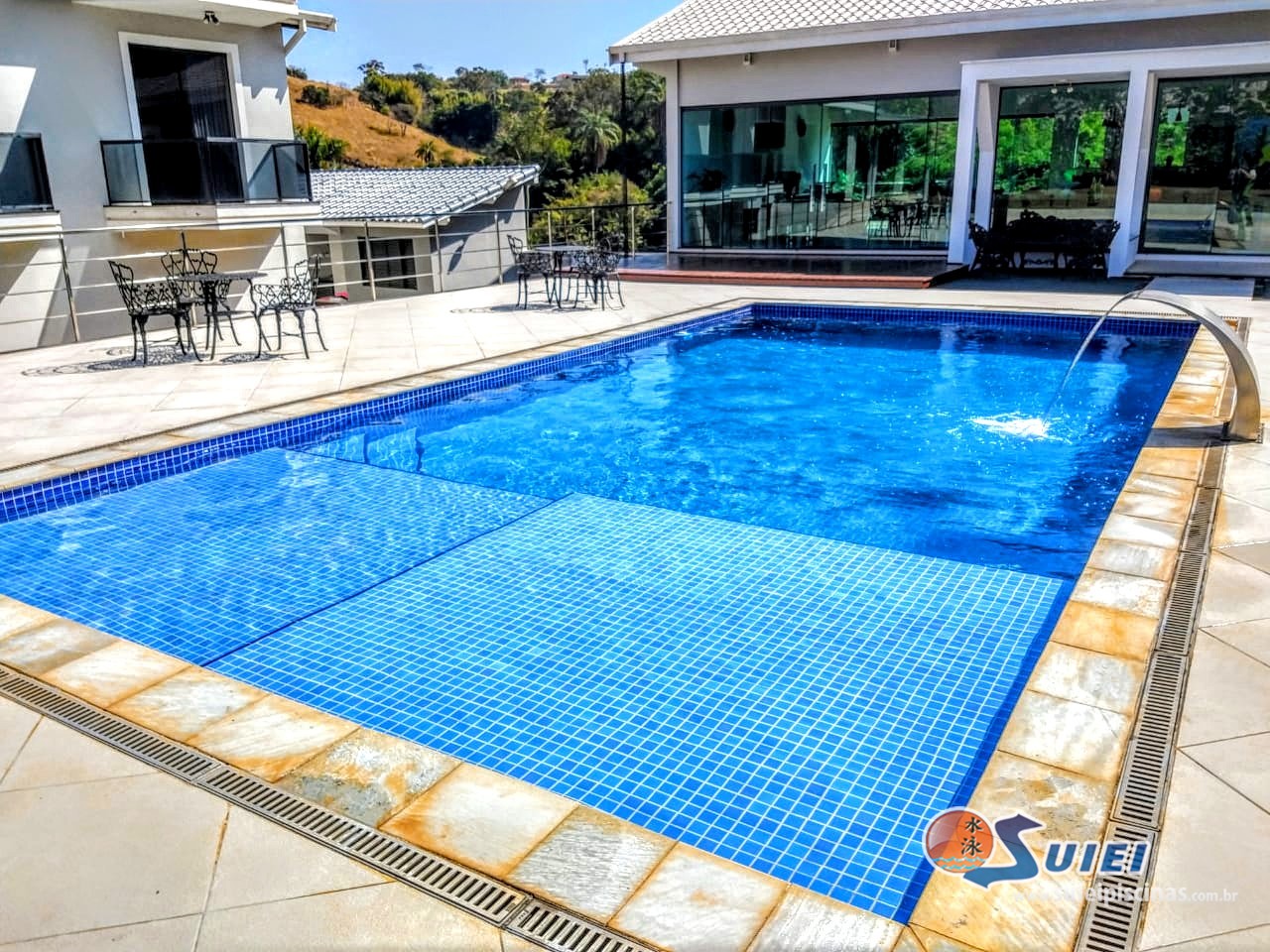 Suiei Piscinas