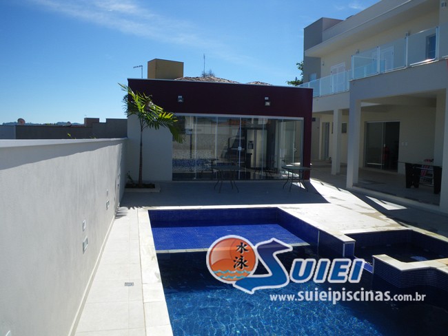 Suiei Piscinas